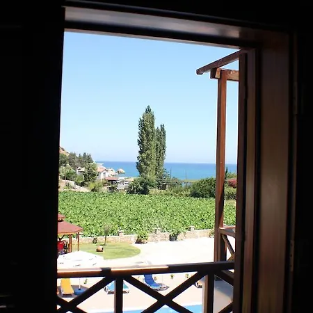 Hotel Vouni King