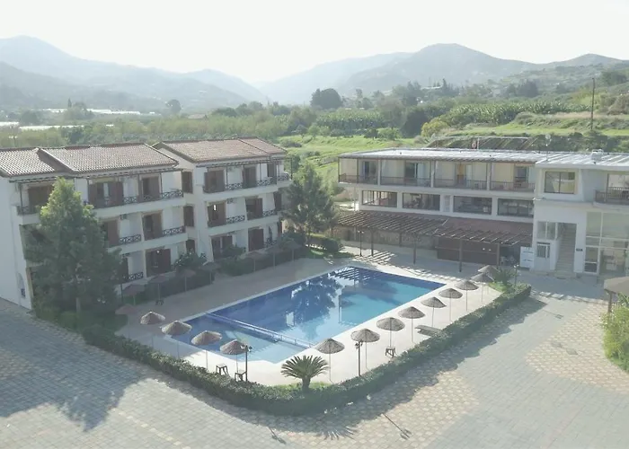 ホテル Vouni King