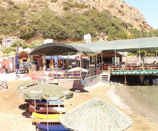 ホテル Vouni King 3*