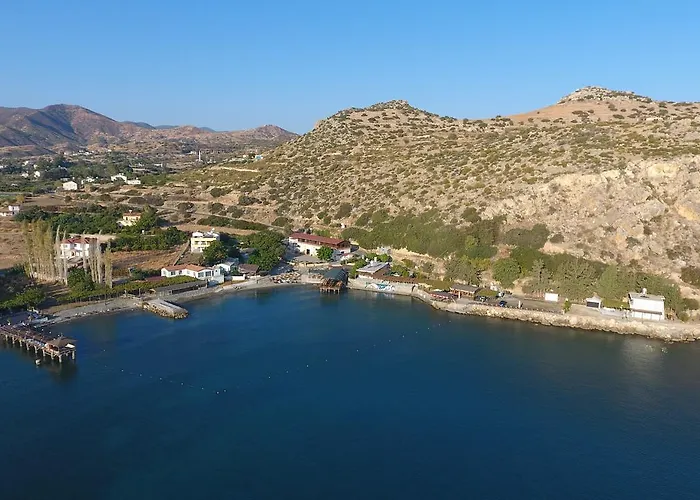 ホテル Vouni King 3*